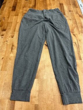 Athletic Gray Medium Jogger Sweatpants with Cuffed Ankles